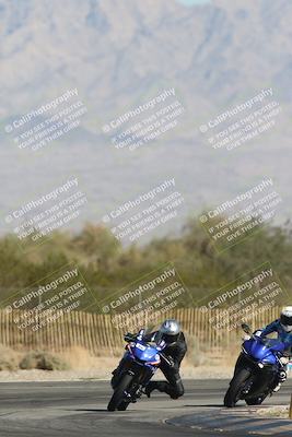 media/Oct-30-2025-Racers Edge (Thu) [[dabbdaf680]]/3-B Group/Session 2 Turn 2/